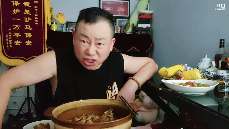 每一个户外直播主播都在想办法把自己的各项直播数据做上去。。。
