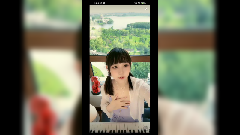 美女小姐姐弹琴很好听，可爱的啊