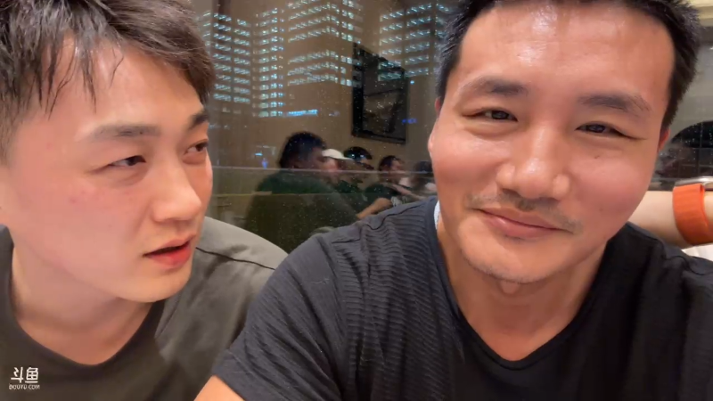 涨价讨厌ヽ(≧Д≦)ノ从主播的脸上看到敷衍