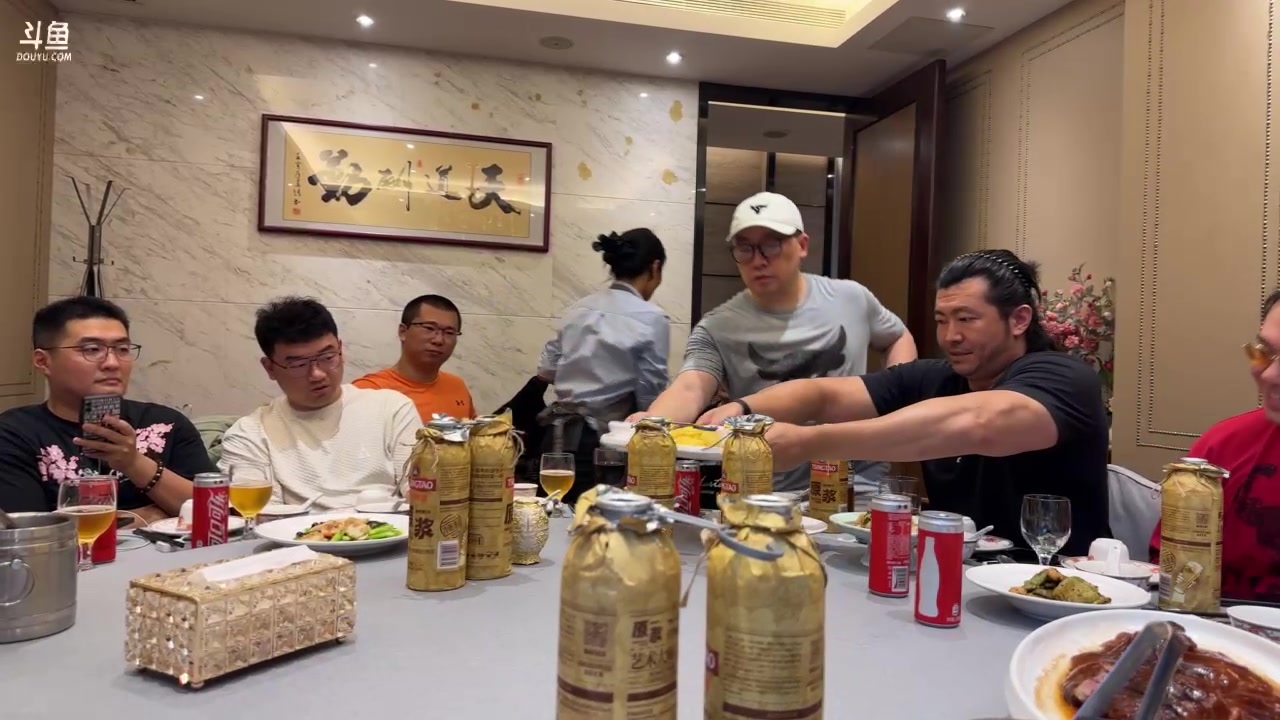 【2023-07-07 17点场】黑人毅：直播8周年了，感谢大家