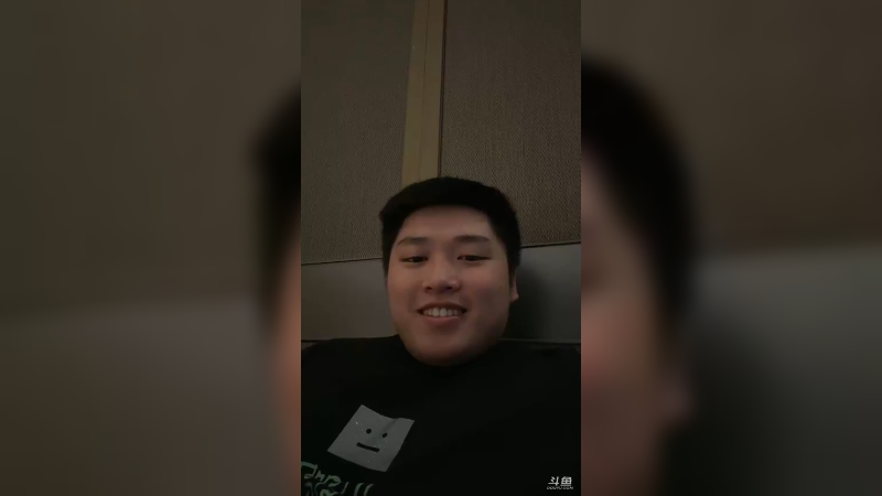 【2023-07-01 19点场】皮特174：朋友们来上海玩，可能会播会户外