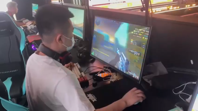 老艺术家的修养 没有条件就创造条件 ！