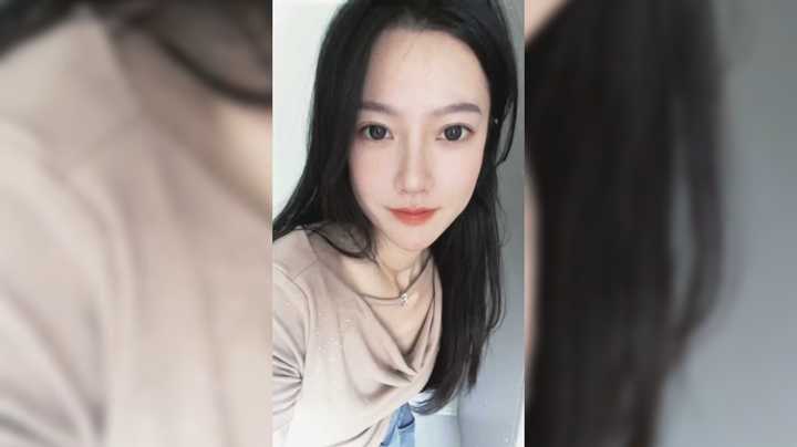 在左边是不是离你的心更近一点
