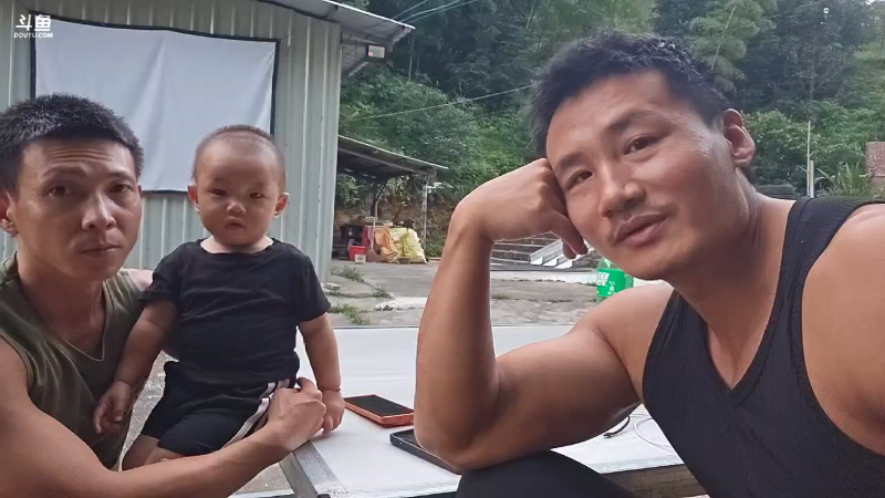 让小孩露个脸
