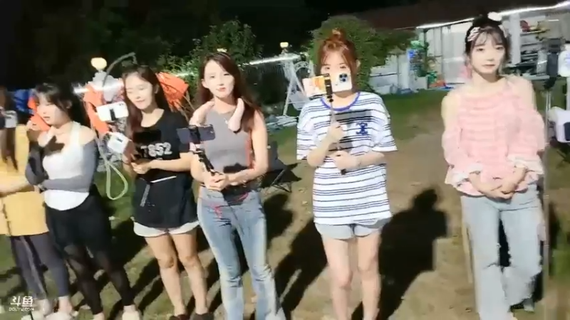 肖哥今晚买了很多零食要玩游戏送给女主播啊