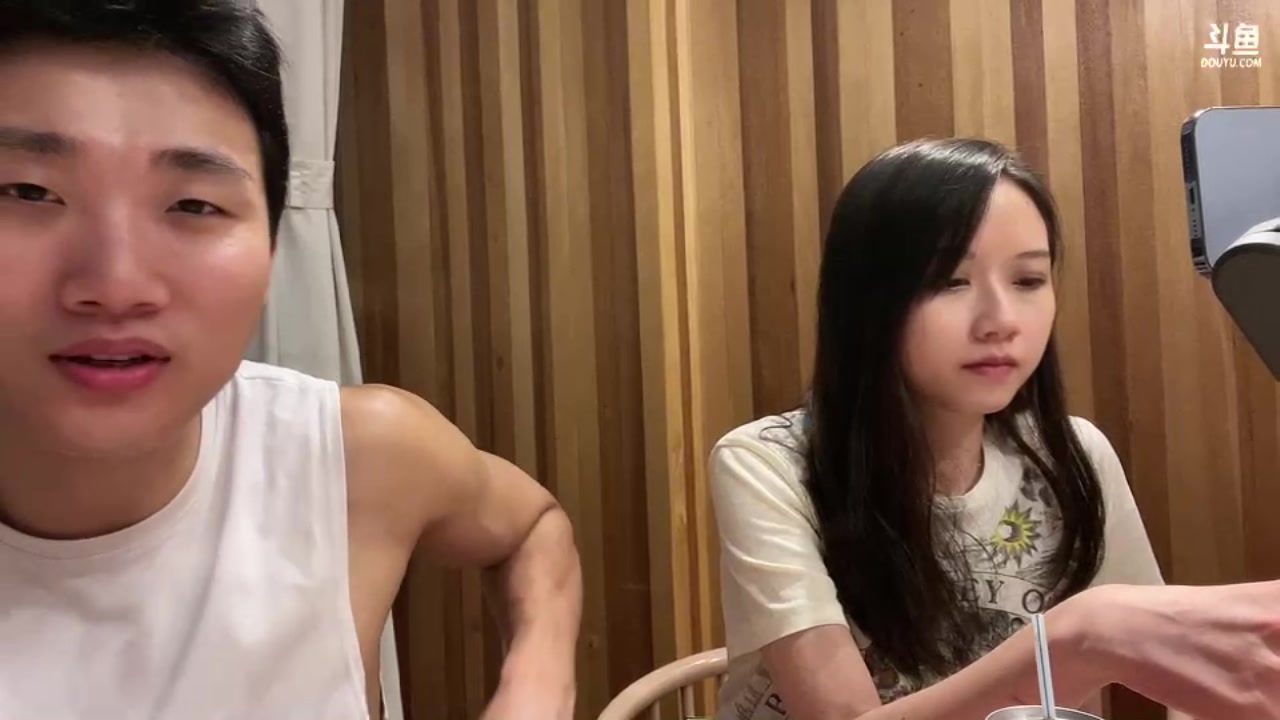 【2023-07-14 20点场】胸肌很大的良小伞：钻粉卡！14号晚上广州户外！巨龙族集合！