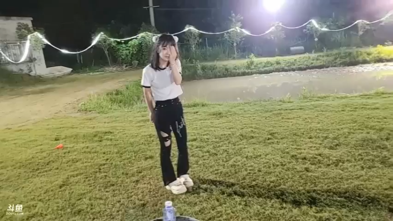 肖哥看旅客哥和彪子 老姗姗 安安玩游戏，大家急了，太难了