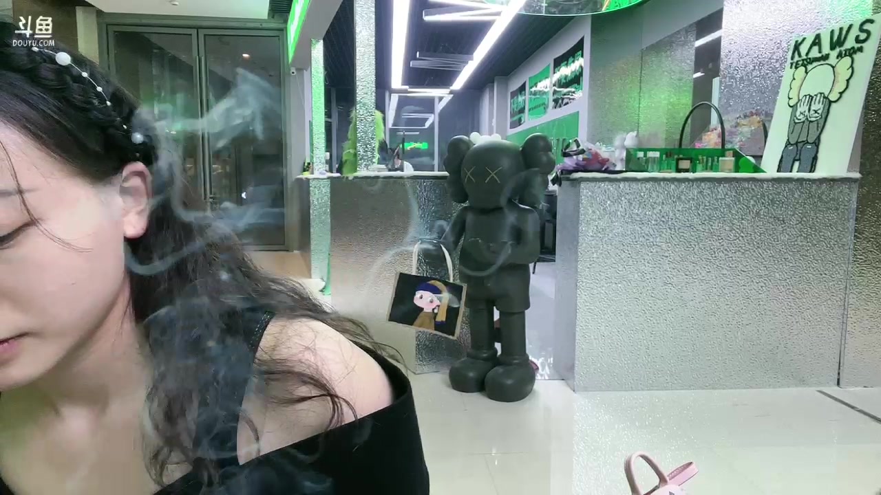 【2023-07-10 21点场】惠娜娜呀：【小奶团】外出旅行~不定时户外