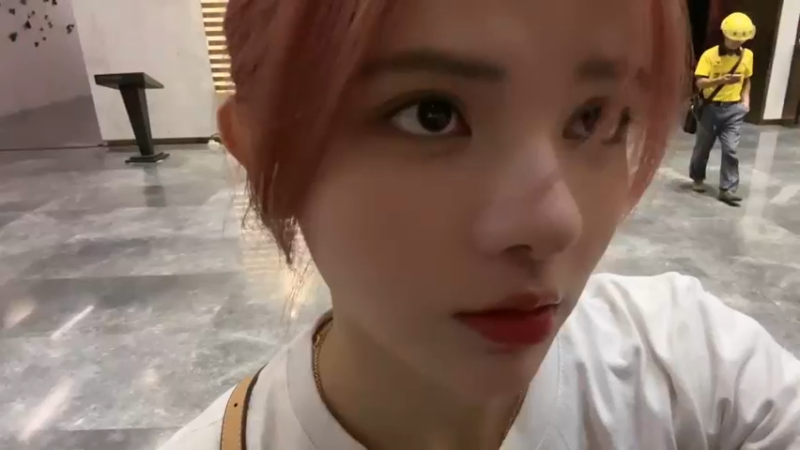 【2023-07-17 20点场】野生小师妹：刚到重庆，出门找找好吃的