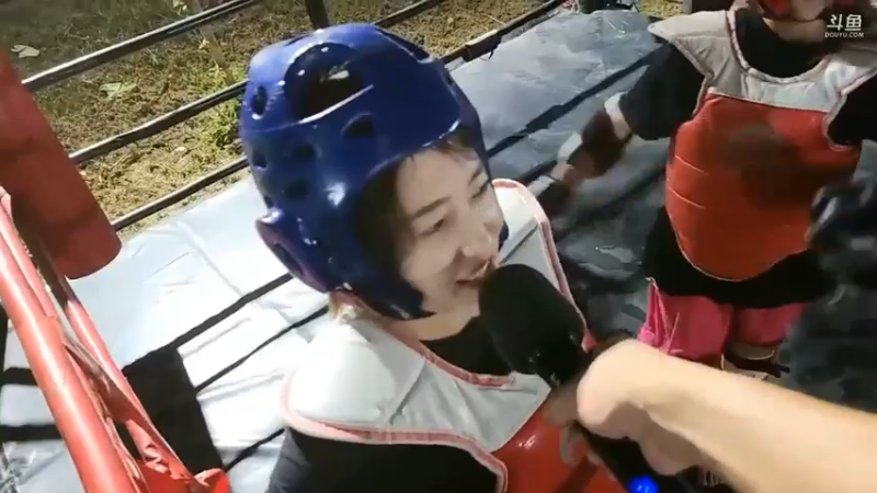 肖哥看老姗姗和送温暖要打八角笼了