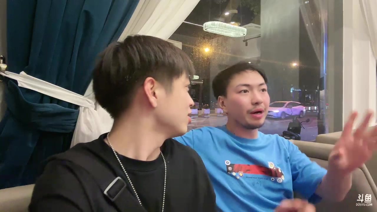 【2023-07-16 21点场】轰轰仔：轰轰：明天落地上海户外见~