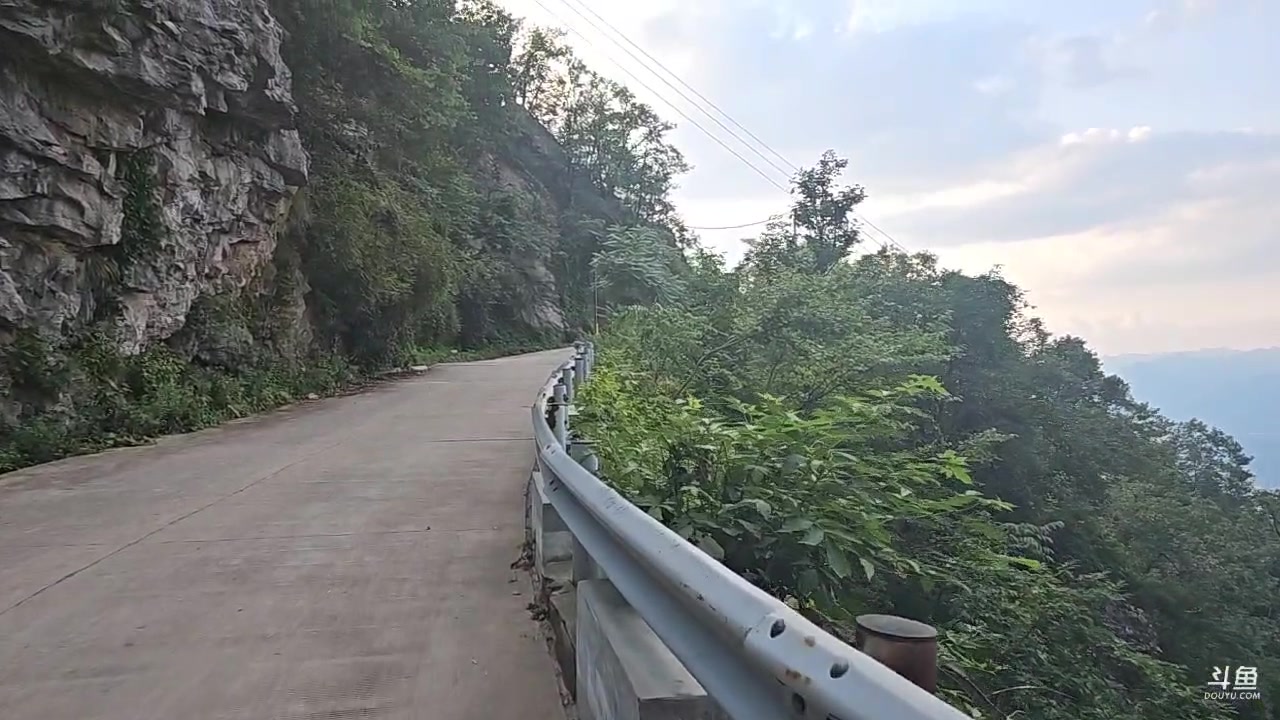 【2023-07-16 18点场】蓝战非OvO：河南老君山～环游第120天