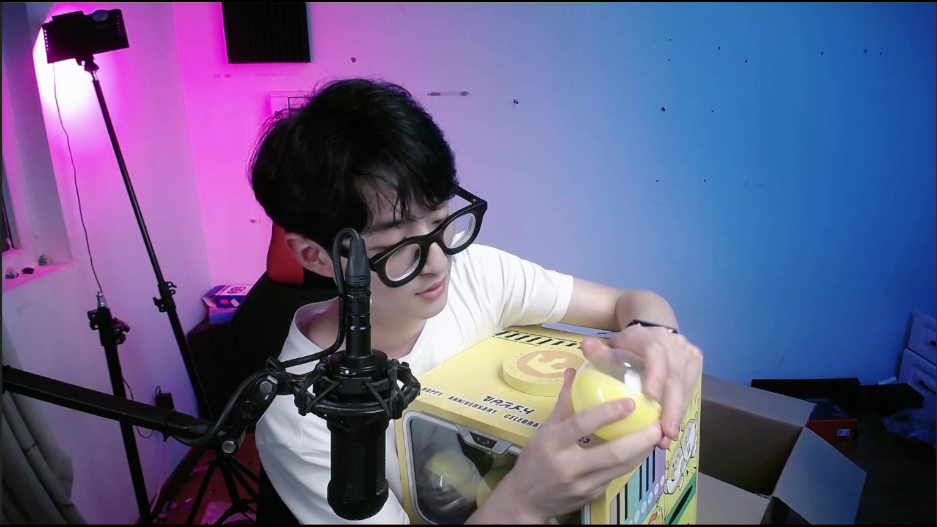 【2023-07-16 20点场】爱玩游戏的赫某人：17号17点准时直播，有活动！！