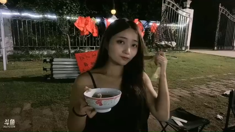 美美今天饿了吃的香啊