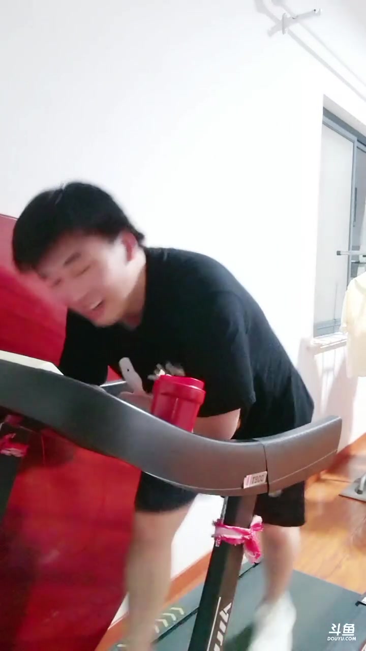 【2023-07-18 23点场】As童话话话：直播健身+遛狗！小童的退休生活