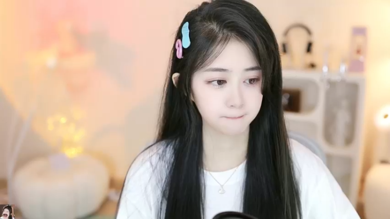 【2023-07-18 19点场】阿梨small：清纯女大学生回来啦！