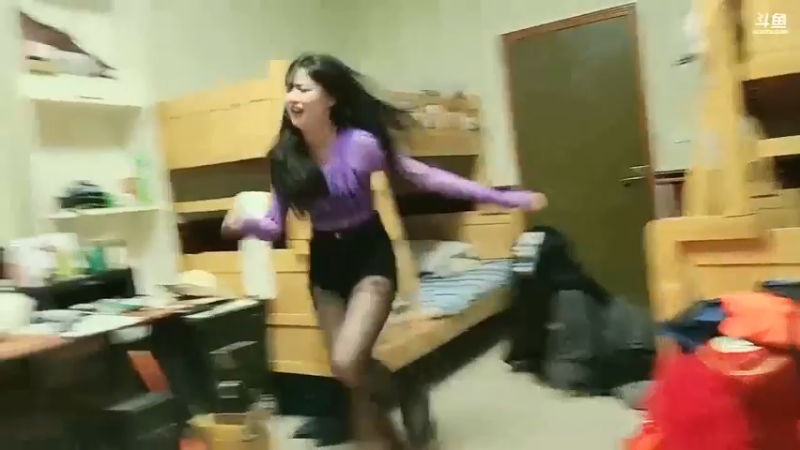 肖哥采访贝贝和小胖，贝贝搞笑，小胖淡定啊