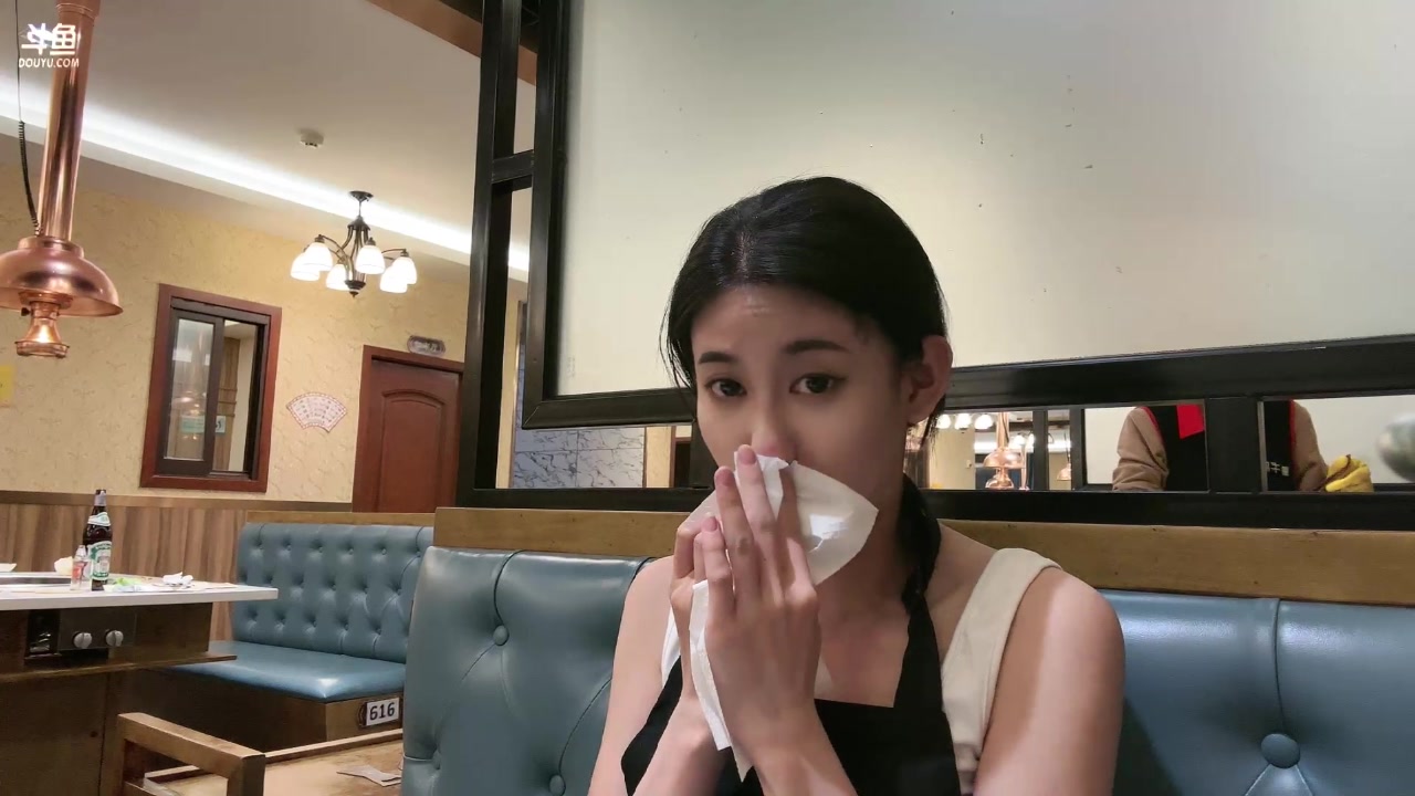 【2023-07-20 23点场】憨批姐姐沫萱：【大姨】跟表妹吃饭 明天回成都@所有人