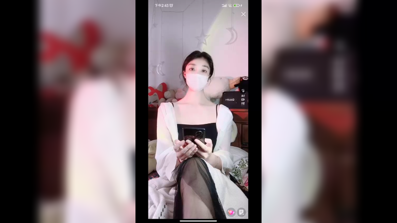 美女戴口罩直播啊