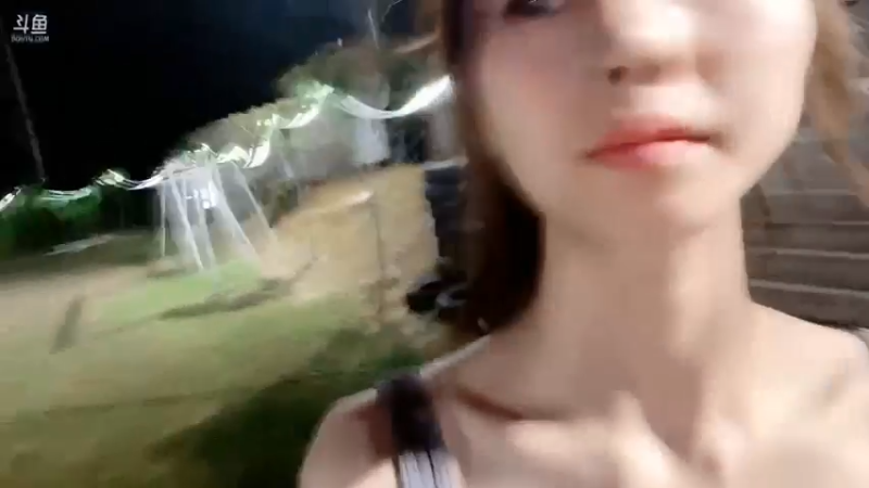 一甜美女今天很好看啊