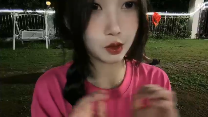 美女小谢挺可爱啊