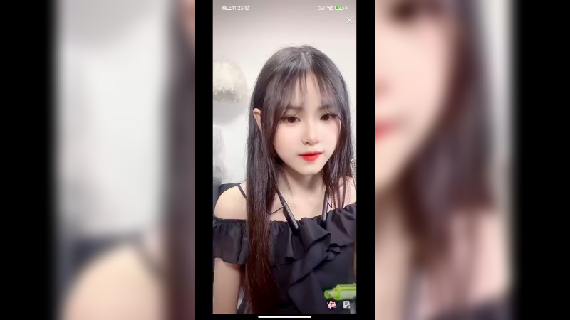 美女小姐姐唱歌很好听啊