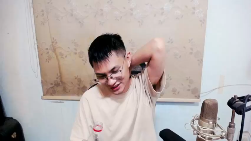 【2023-07-29 06点场】暴走的银剑君丶：银剑君：晚上好呀，小帅哥！`