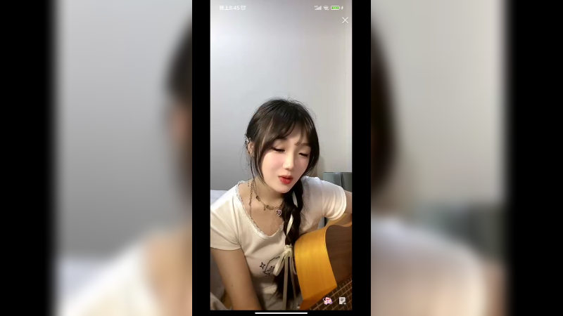 美女小姐姐唱歌好听啊