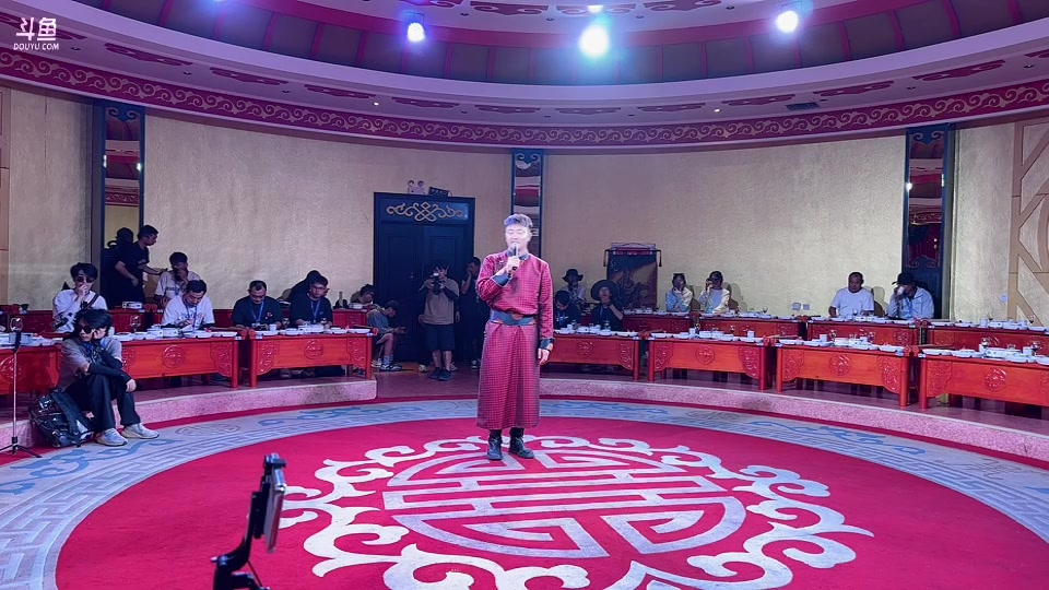 【2023-07-30 19点场】若若跑的贼快：今天又是开开心心的一天！