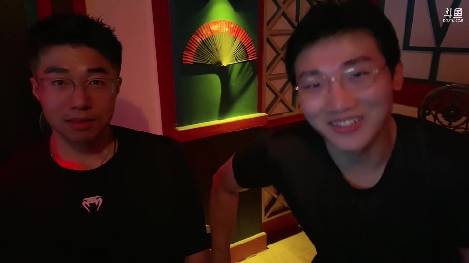 【2023-07-31 22点场】胸肌很大的良小伞：21:00大龙刷新！1毛加入粉丝团！