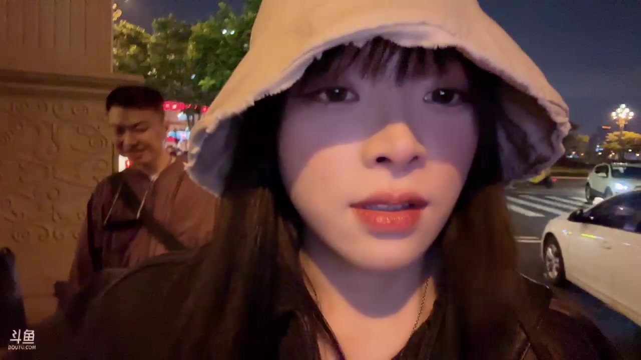 【2023-08-01 20点场】童猪啊i：中午到云南，钻粉狂欢1毛卡粉丝牌！