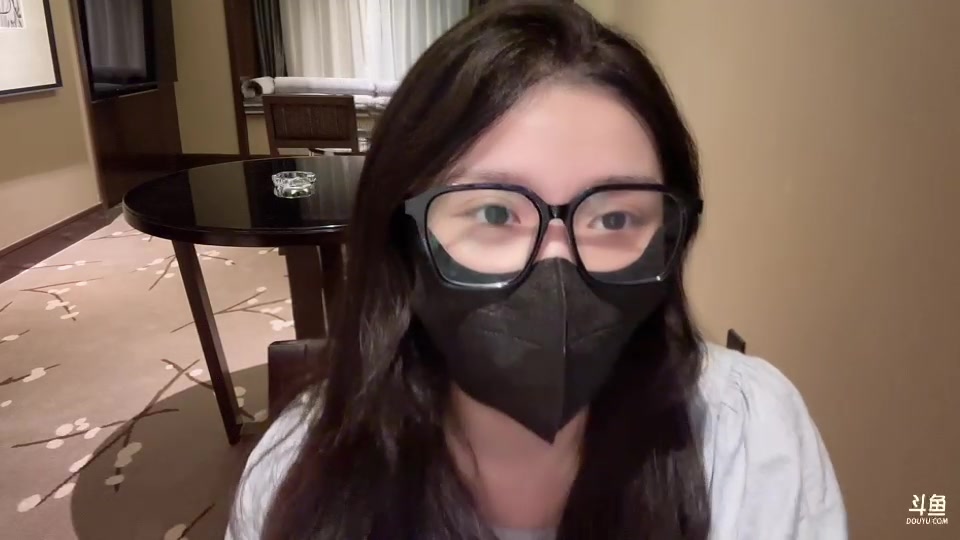 【2023-07-31 23点场】若若跑的贼快：飞机延误，等我落地了安顿好了来播哦