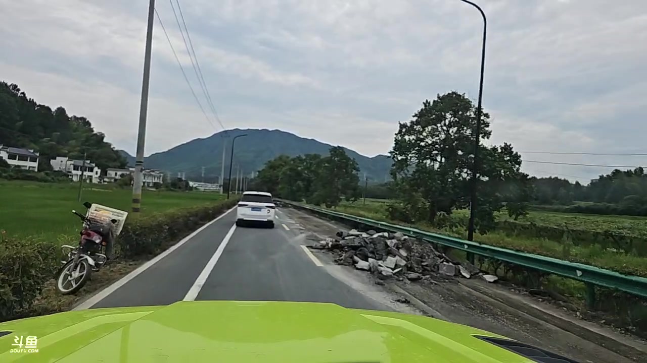 【2023-07-31 09点场】蓝战非OvO：挑战徒步爬黄山～环游第134天