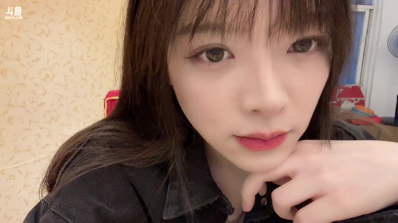 【2023-08-01 18点场】童猪啊i：中午到云南，钻粉狂欢1毛卡粉丝牌！