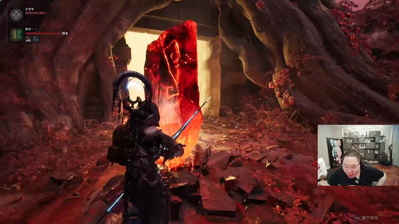 我在斗鱼看即将拥有人鱼线的PDD直播英雄联盟