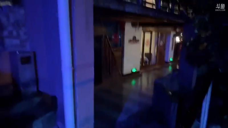 【2023-08-03 01点场】童猪啊i：云南Day0，钻粉狂欢1毛卡粉丝牌！