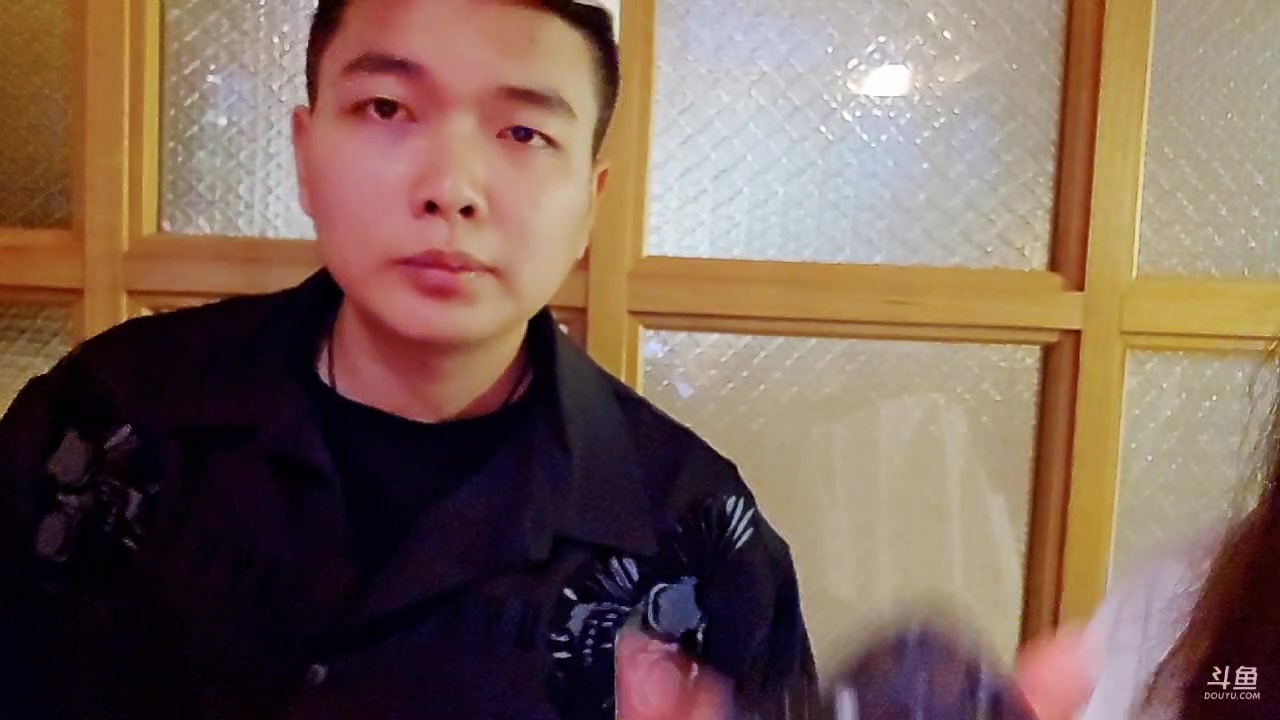 【2023-08-03 19点场】王大谋119：【小奶团】双倍 早上五点出发云南准备吃虫