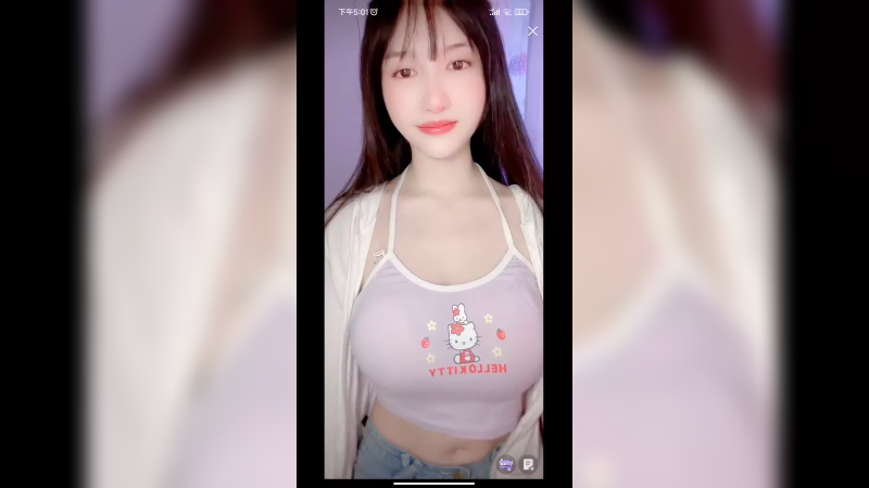 美女直播聊天，身材好看啊