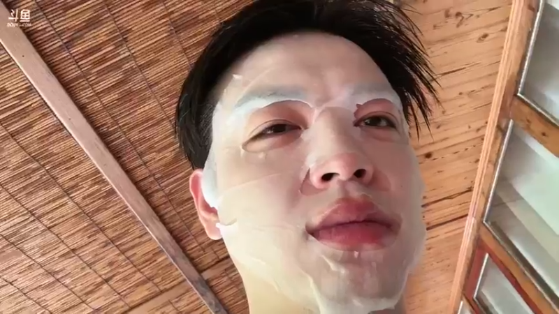 【2023-08-02 14点场】轰轰仔：轰轰：下午醒来播！1毛粉丝牌！