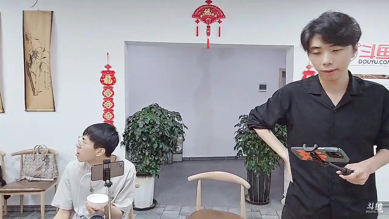 【2023-08-05 20点场】王大谋119：【小奶团】钻粉2.5一元牌云南最后一天！