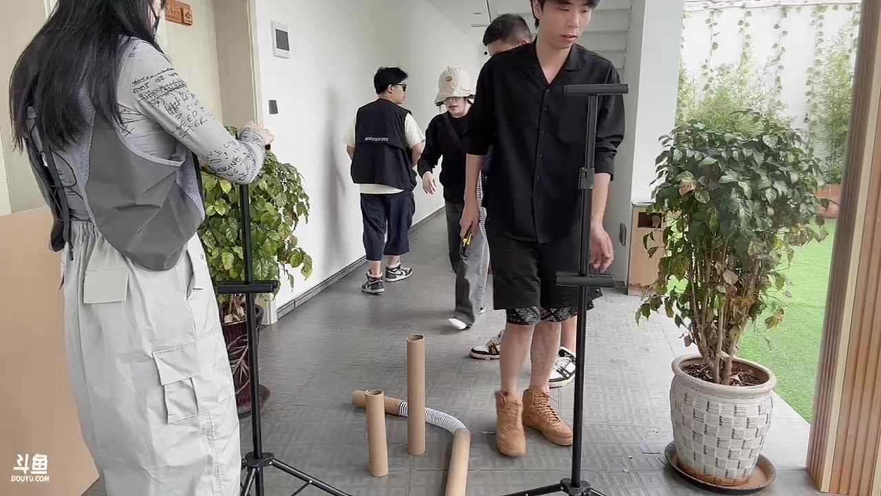 【2023-08-05 14点场】秀才冷男：头脑特工队day2三月钻粉送卡包.