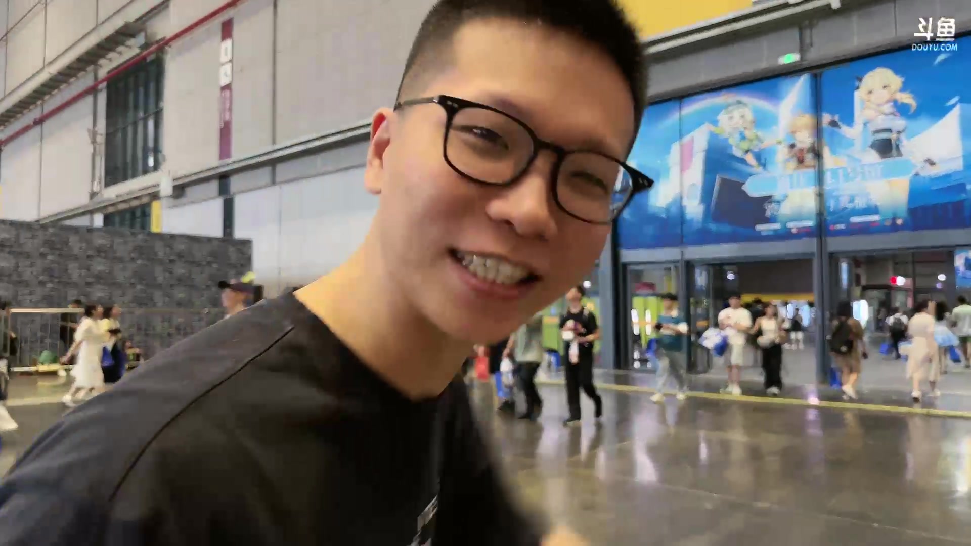 【2023-08-11 13点场】余小C真的很强：余小C：今播到13：30分，赶车