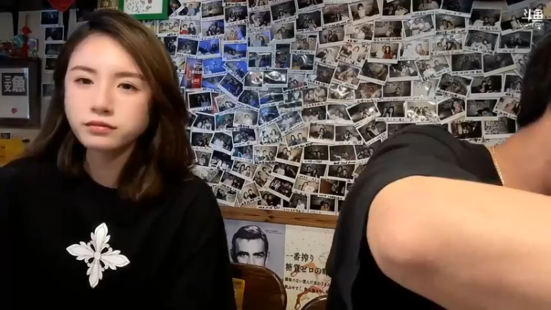 博哥和美女吃饭，