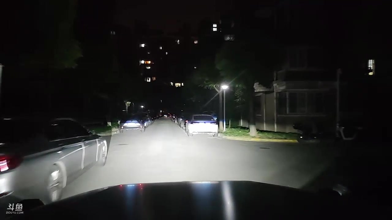 【2023-08-11 23点场】黑人毅：膝盖需要静养2个月