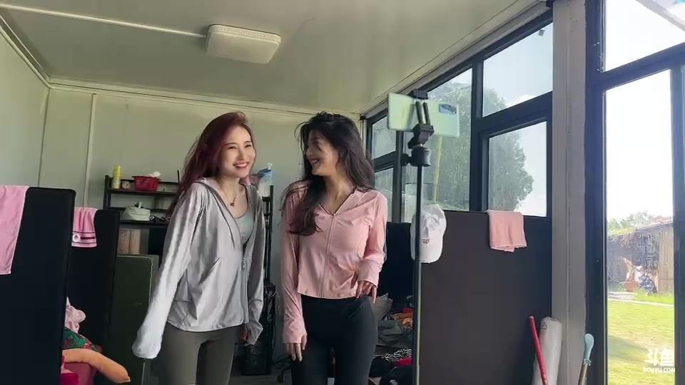 【2023-8-13 16点场】惠娜娜呀:【小奶团】985团播第24天