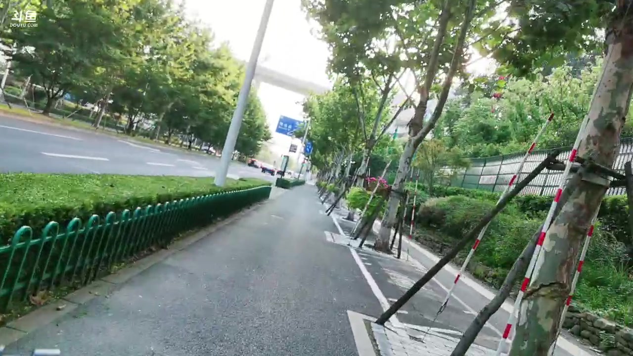 【2023-08-10 16点场】三时小周每娘娘：96的电，应该能完成这次直播
