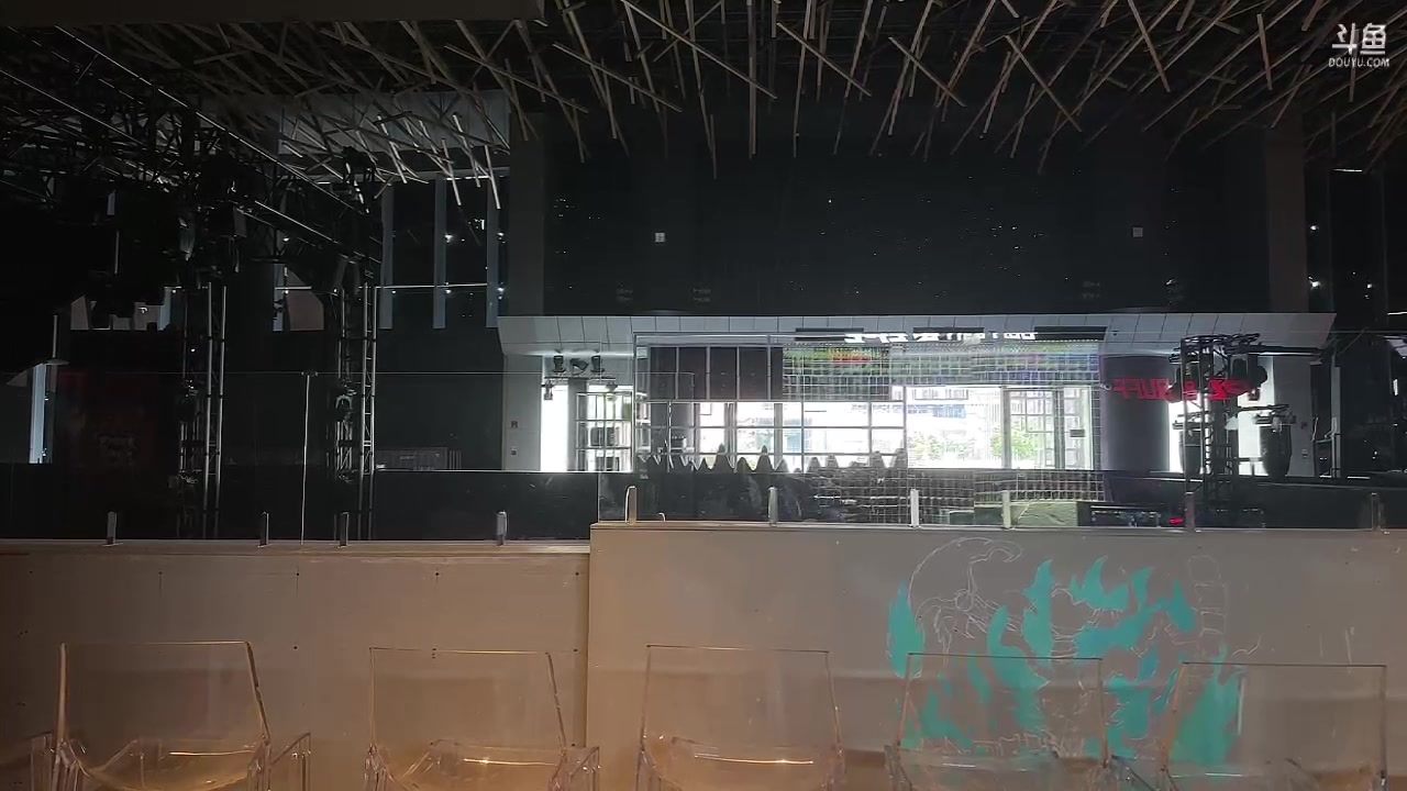 【2023-08-16 08点场】胸肌很大的良小伞：户外解说杯拍摄大龙！巨龙族集合！