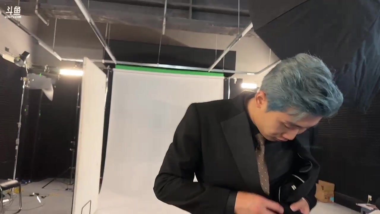 【2023-08-16 18点场】胸肌很大的良小伞：户外解说杯拍摄大龙！巨龙族集合！