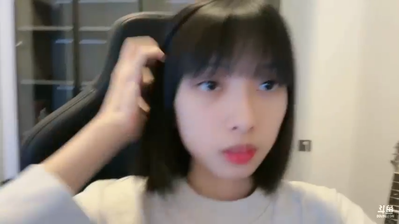 【2023-08-15 22点场】小溫dududu：【小奶团】来听小温聊聊天唱唱歌吧~