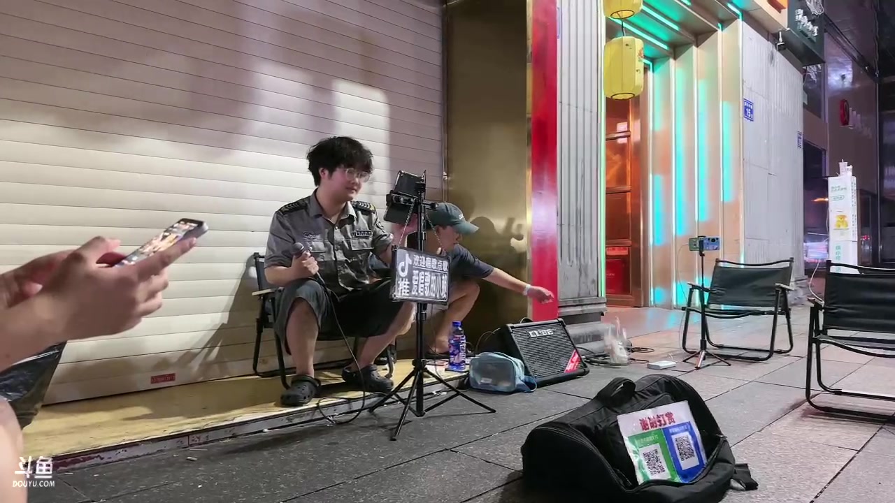 【2023-08-16 02点场】野生小师妹：去步行街玩玩